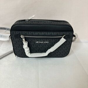 NWT- MICHAEL KORS JET SET LARGE LOGO CROSSBODY BAG